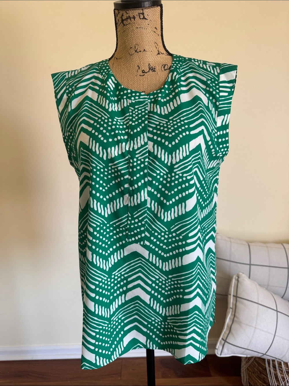 Sleeveless Green Geometric Print Top
